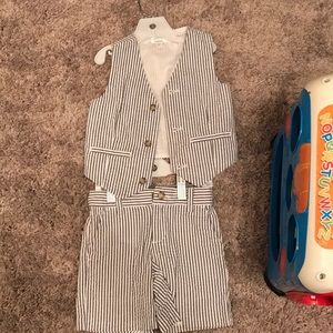 Vest and shorts outfit